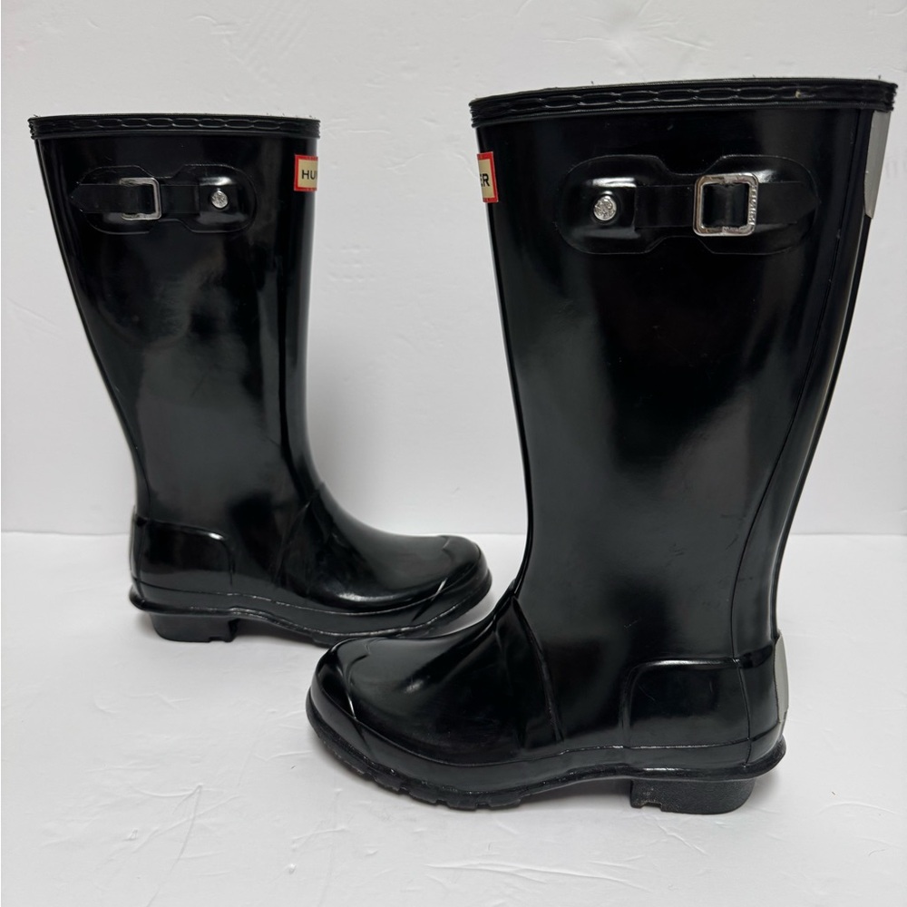 Hunter Glossy Black Buckle Boots. Kids size 3B/4G